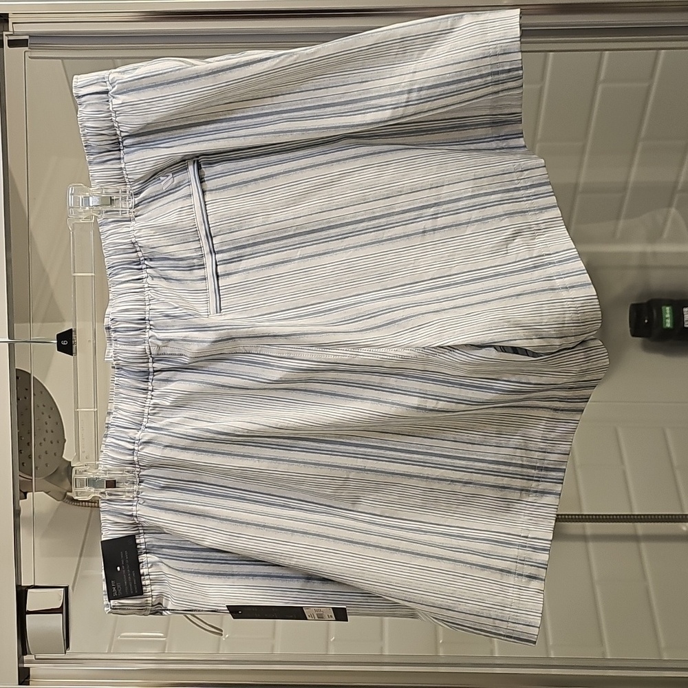 VRST Men's 5" Resort Short. NWT. - Picture 6 of 8